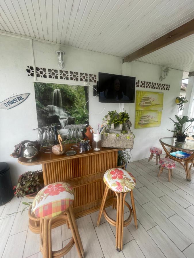 La Rose Villa Le Robert Luaran gambar